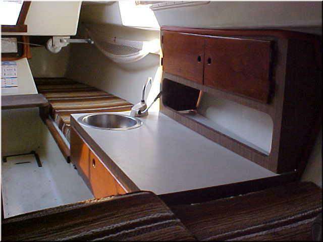 Cabin_Aft_Stbd.jpg