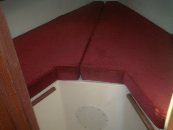 V-Berth_1988.jpg